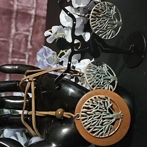 Tree 🎁 of Life Necklace & Earrings Set with Box. NWT